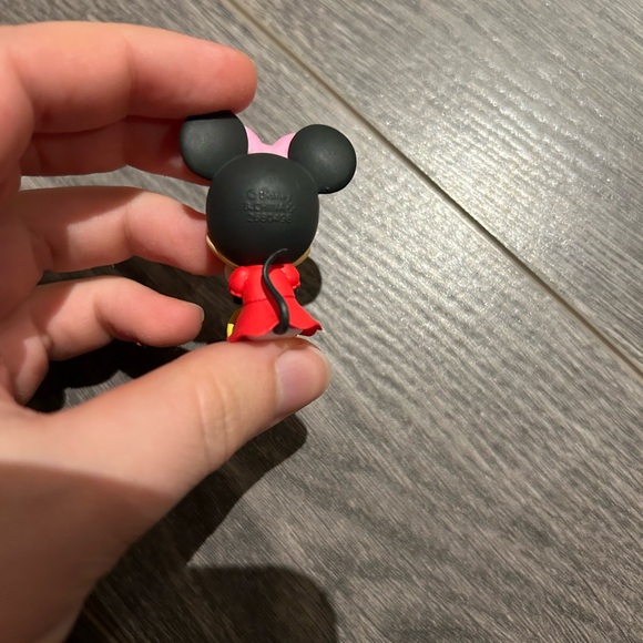 Excited sitting minnie mouse vinyl - Picture 4 of 4